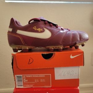 Youth 5 Nike Tiempo Ronaldinho leather soccer cleats 🔥 vintage quality shoes